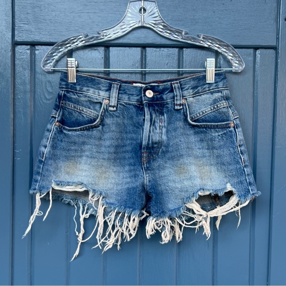 We The Free Blue Frayed Hem Jean Shorts Women Size 24